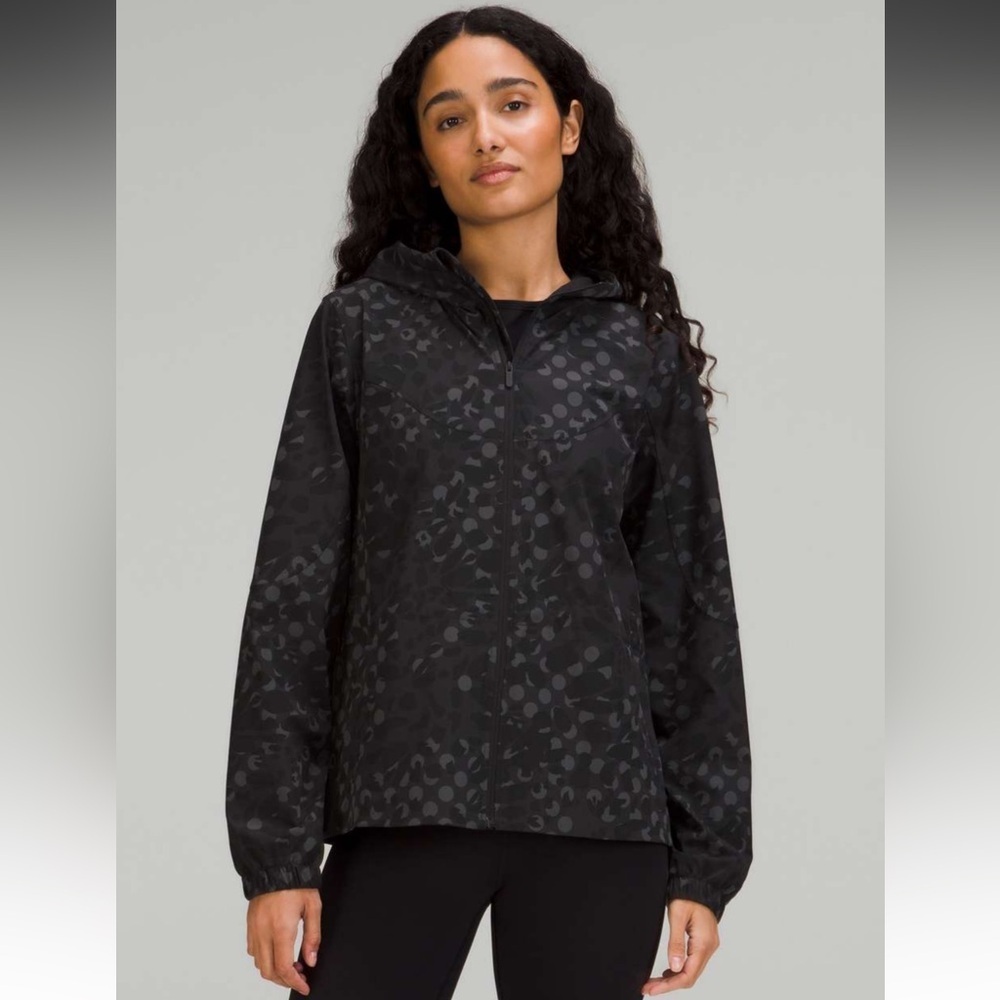 Lululemon Women’s Packable Water Repellent Jacket Size 4 Primal Dot Max Black